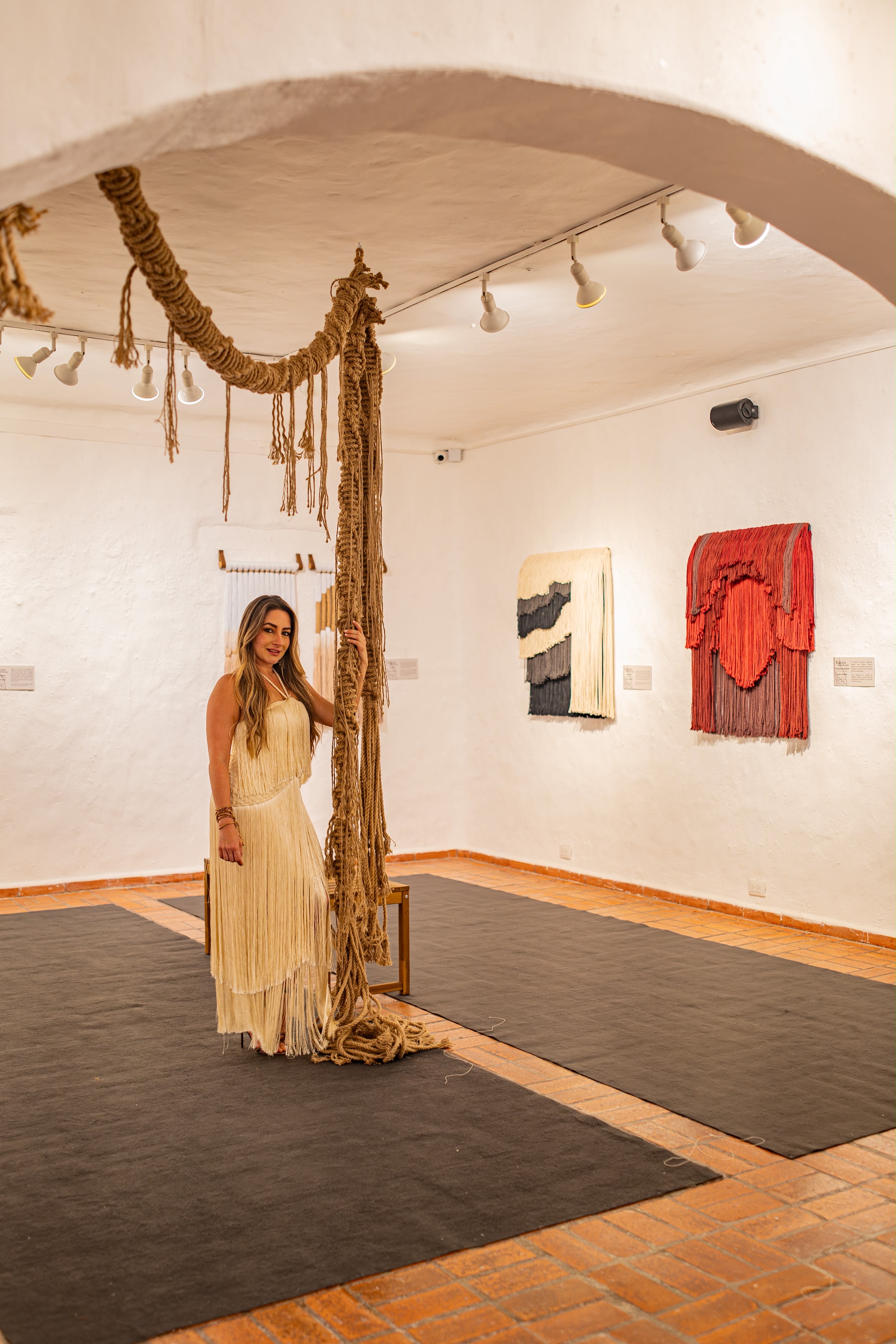 Gilda Strano marca un hito en el arte dominicano con la primera exposición individual de arte textil en República Dominicana