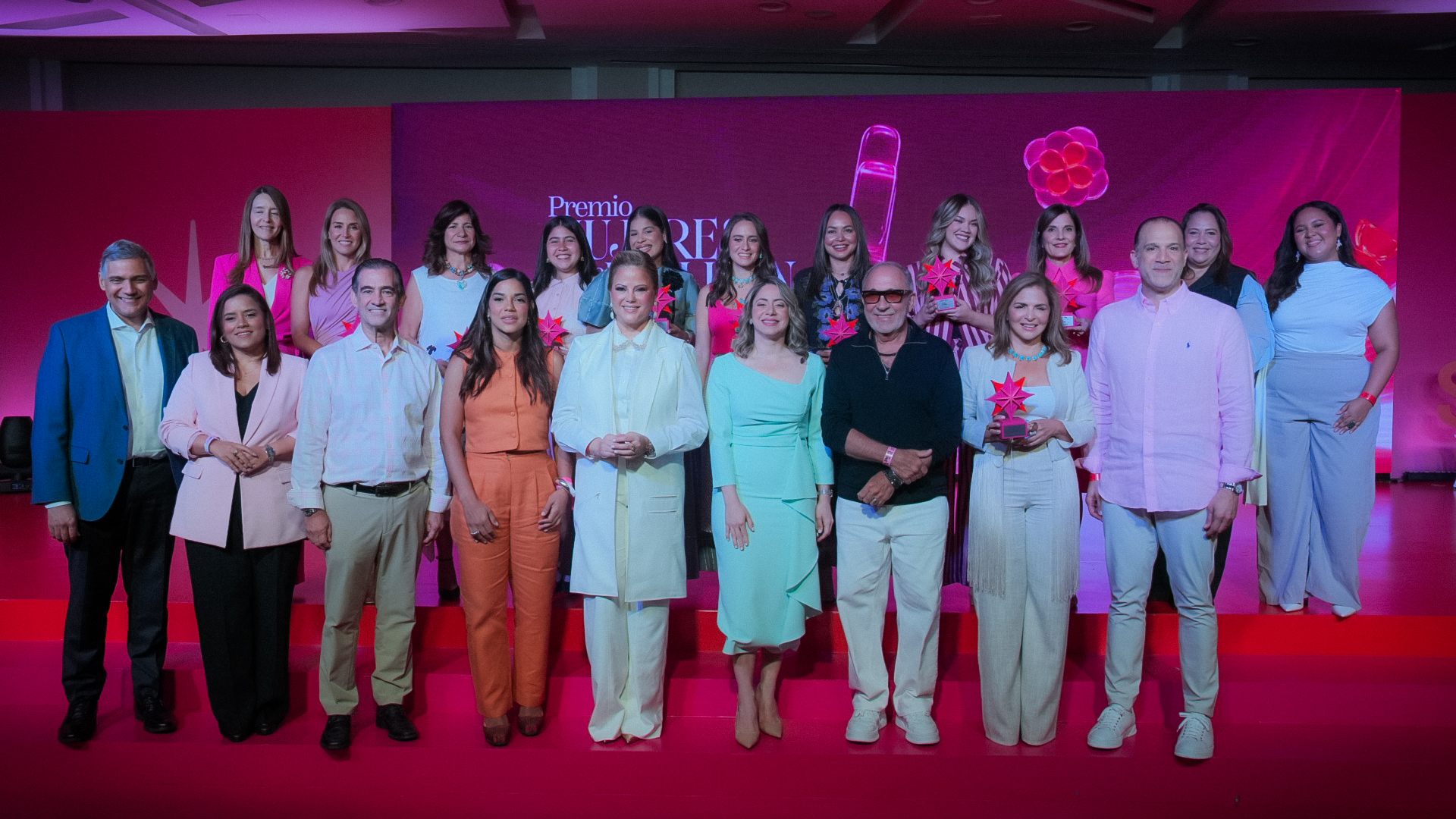 NDP Premio Mujeres que Brillan en Days to Shine reconoce a once mujeres que dejan huella — imagen 1 proporcionada por la fuente