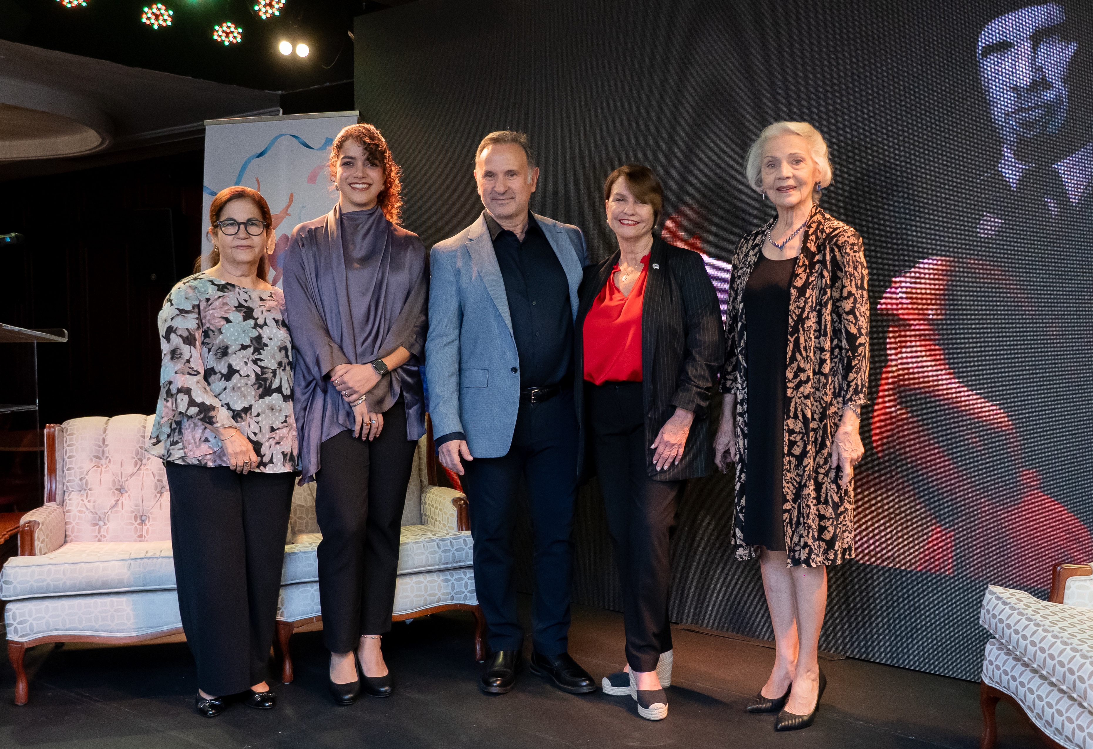 1 Foto Principal Sarah Esteva Patricia de Leon Carlos Veitia Marianela Sallent y Irmgard Despradel